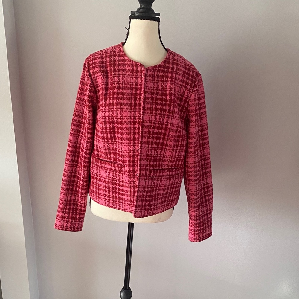 ON-34th NWT azalea pink jacket size 8 tweed dressing.